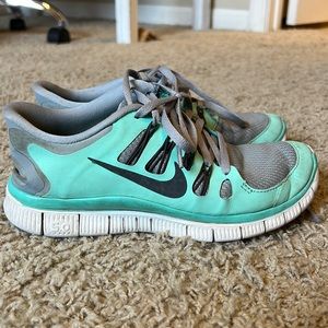 Nike 5.0 Mint Tennis Shoes